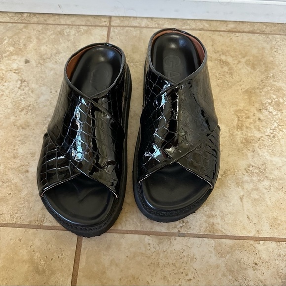 GANNI CROSS OVER PATENT LEATHER SNAKE SANDAL size 37 - Picture 2 of 9
